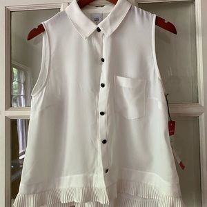 NWT CABi sleeveless blouse. Size S.